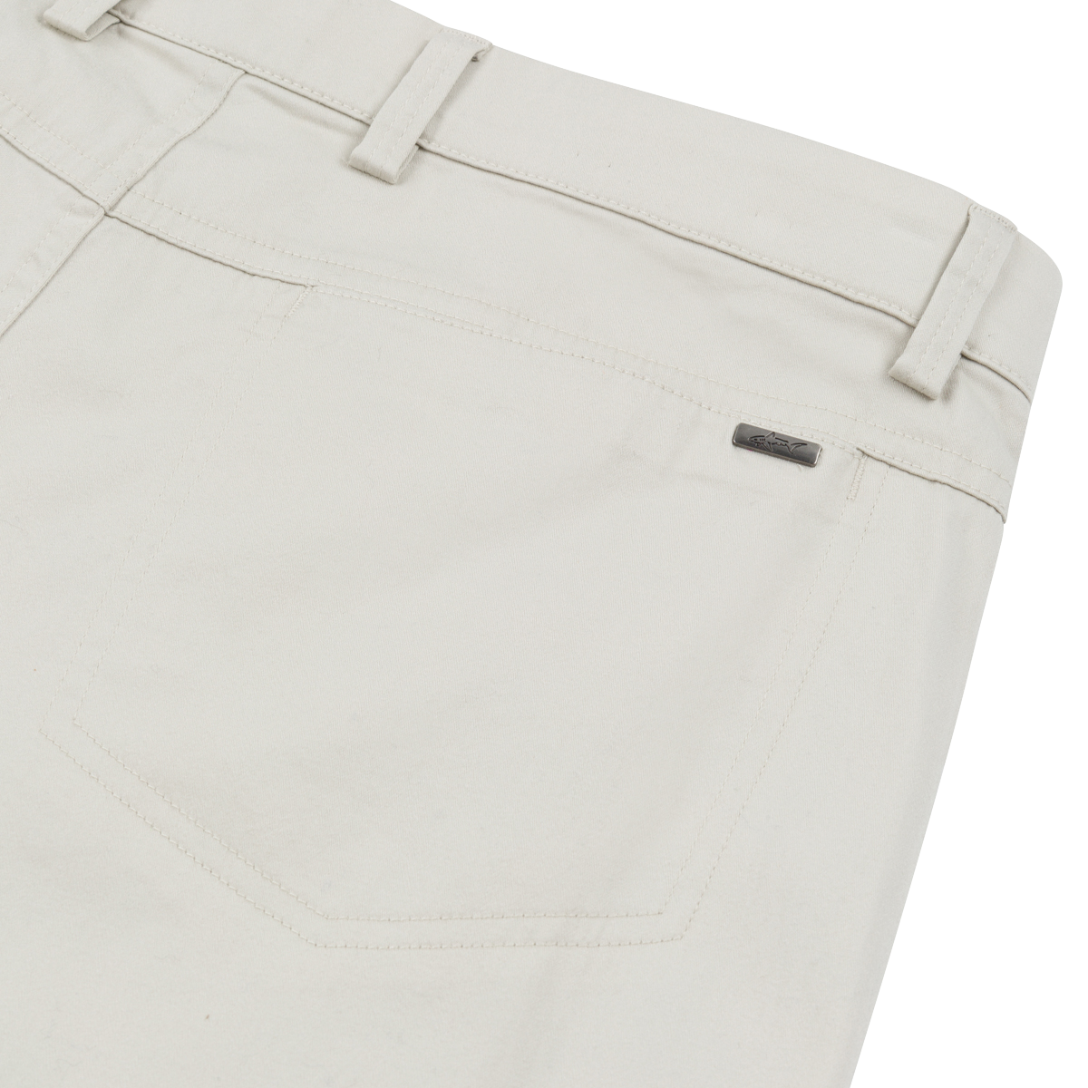 DESERT SAND BACK DETAIL LIFESTYLE INFO