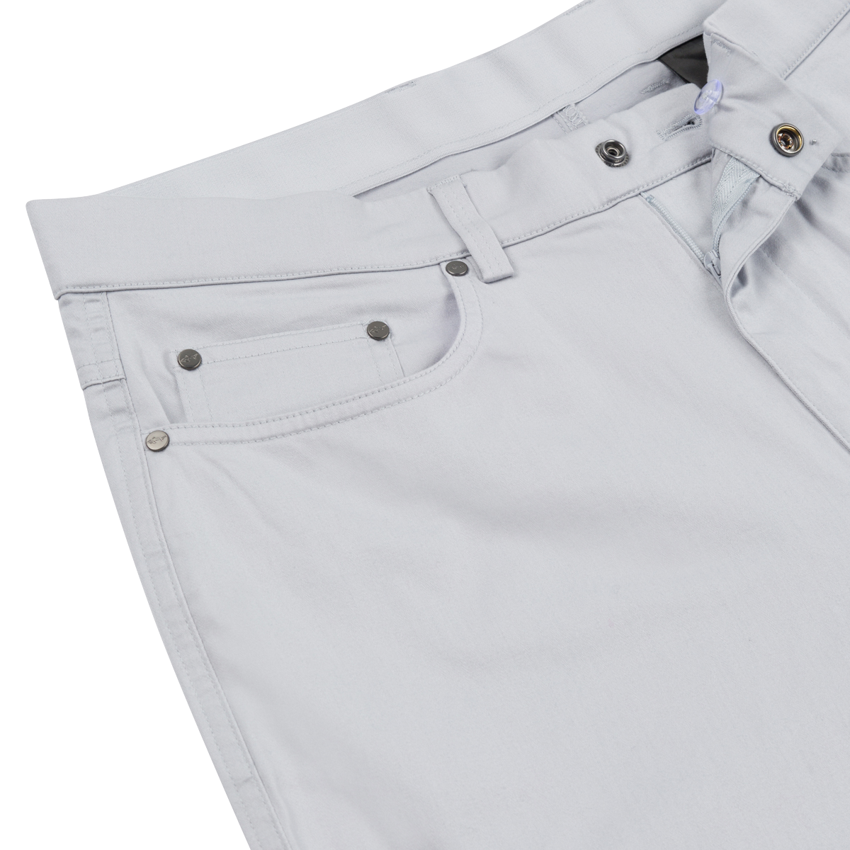 SHARK GREY POCKET DETAIL LIFESTYLE INFO