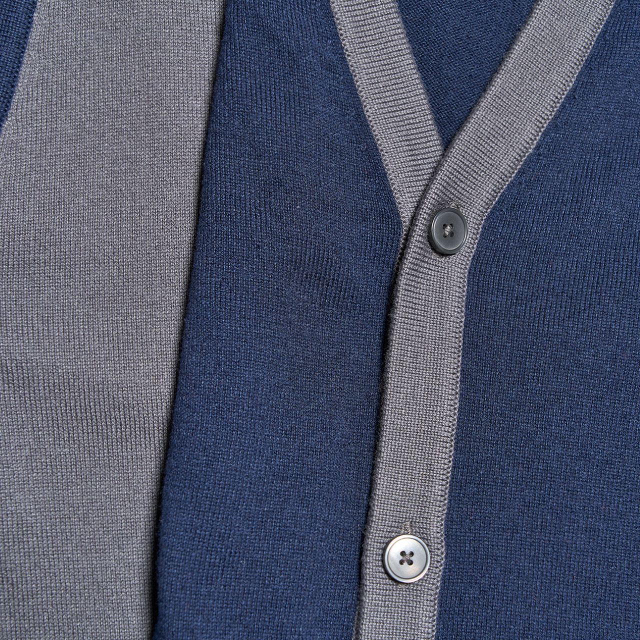 NAVY DETAIL LIFESTYLE INFO