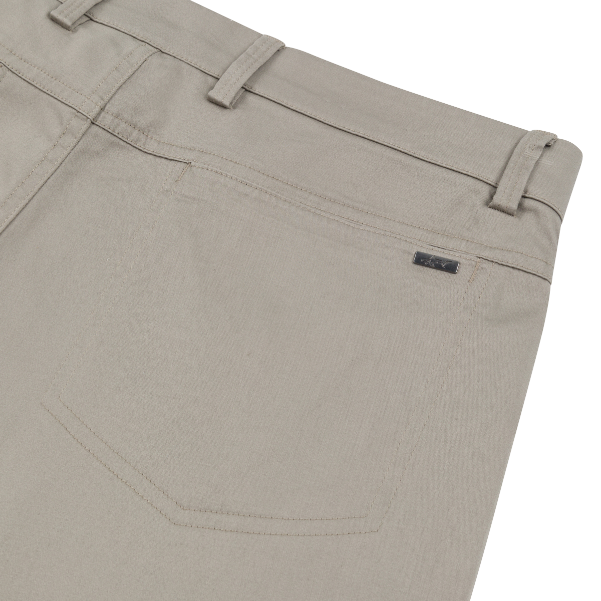 TAUPE BROWN BACK DETAIL LIFESTYLE INFO